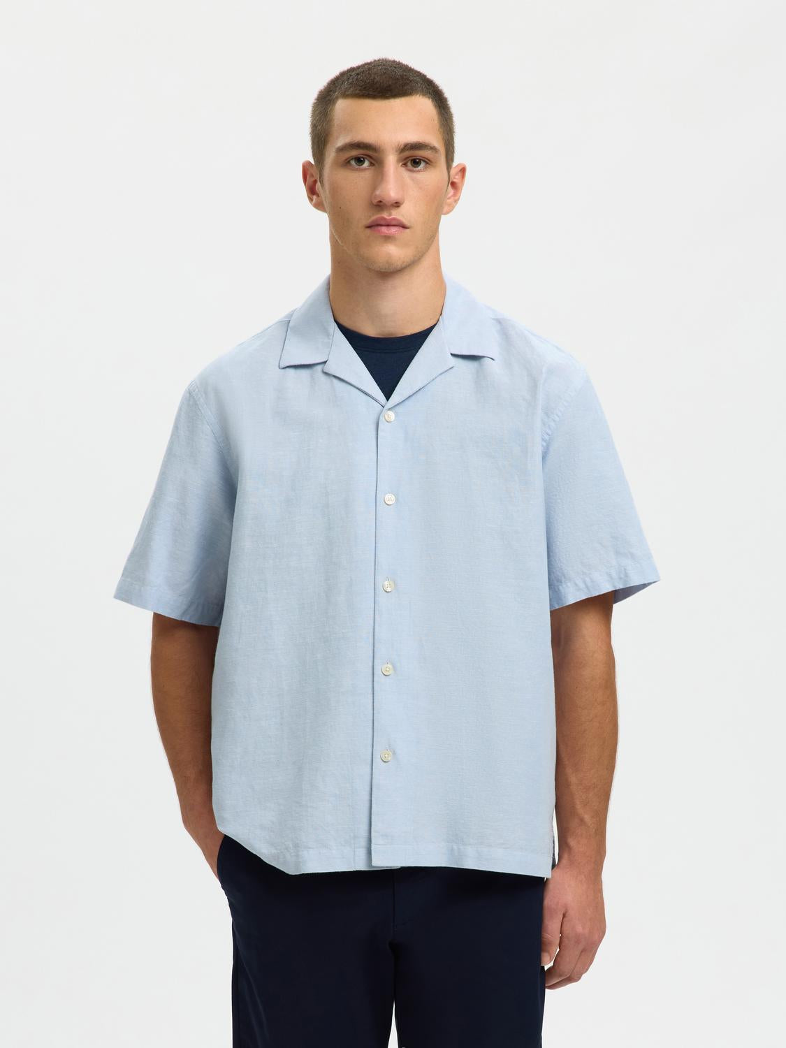 model_shot-front
